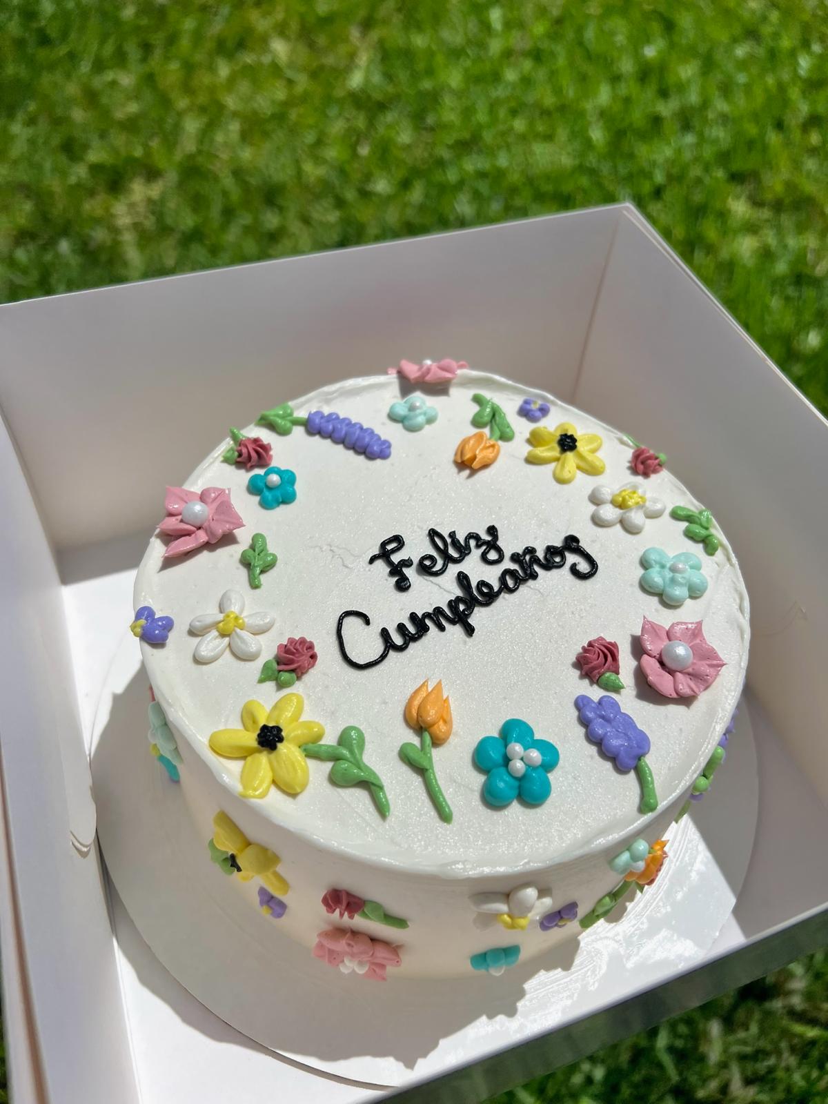 Feliz Cumpleanos Cake